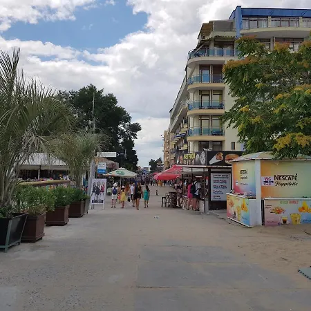 Apartment In The Heart Of Sunny Beach Close To The Sea And The Beach ساني بيتش